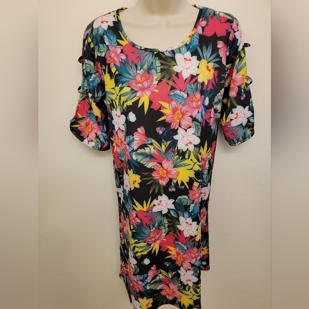 NWT Caribbean Joe Ladies Tropical Flower Dress
